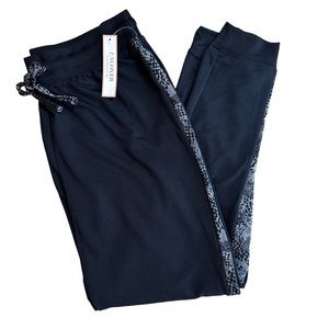 NWT Uncover Printed Side Panel Jogger Pant black S Small